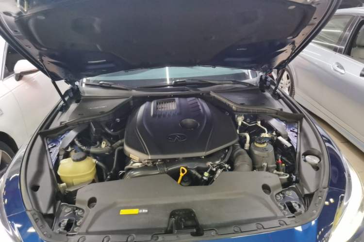 Used Infiniti Q50L 2018 2.0T Comfort Edition China V Standard Engine Bay