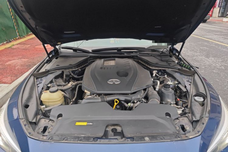 Used Infiniti Q50L 2018 2.0T Enjoyment Edition China V standard Engine Bay
