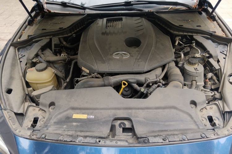 Used Infiniti Q50L 2018 2.0T Enjoyment Edition China V standard Engine Bay