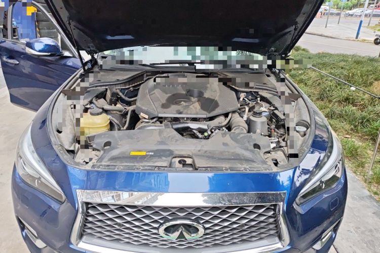Used Infiniti Q50L 2018 2.0T Enjoyment Version China VI Standard Engine Bay