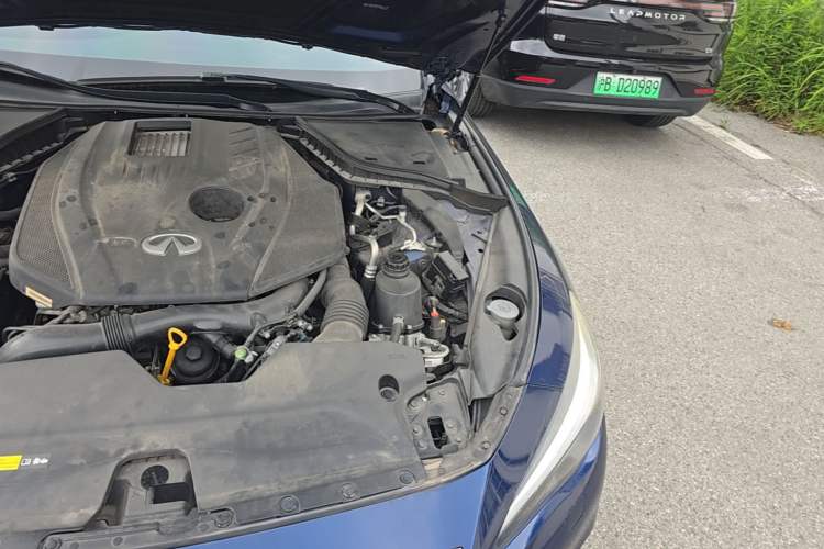 Used Infiniti Q50L 2018 2.0T Enjoyment Version China V Standard Engine Bay Left