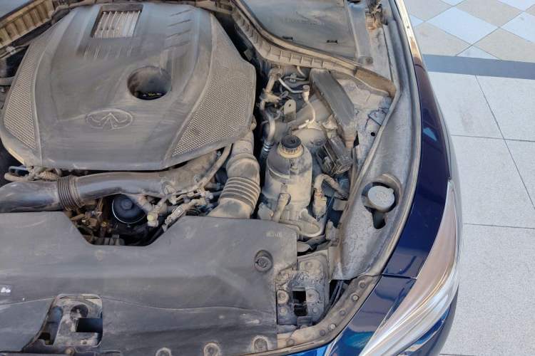 Used Infiniti Q50L 2018 2.0T Comfort Edition China V Standard Engine Bay Left