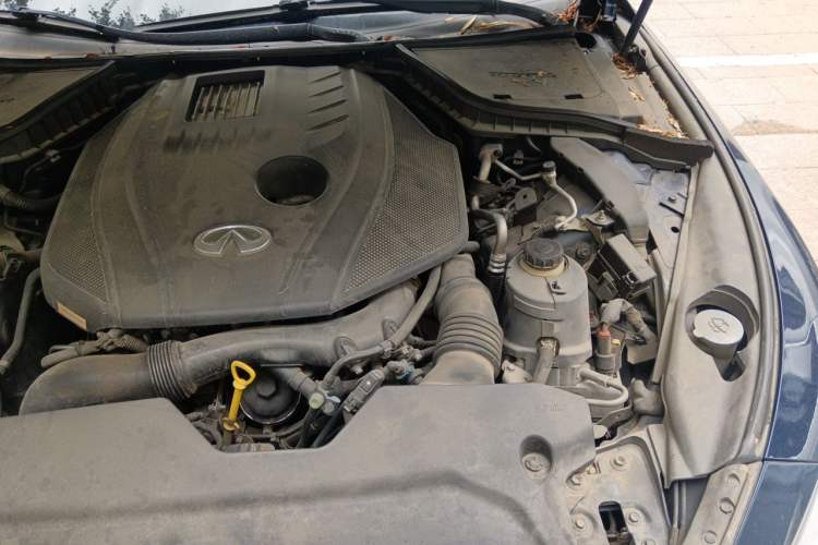 Used Infiniti Q50L 2018 2.0T Enjoyment Edition China V standard Engine Bay Left