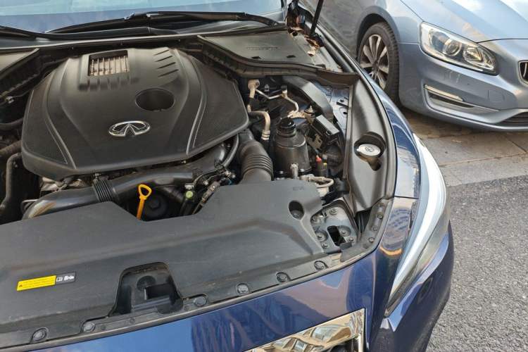Used Infiniti Q50L 2018 2.0T Enjoyment Version China V Standard Engine Bay Left