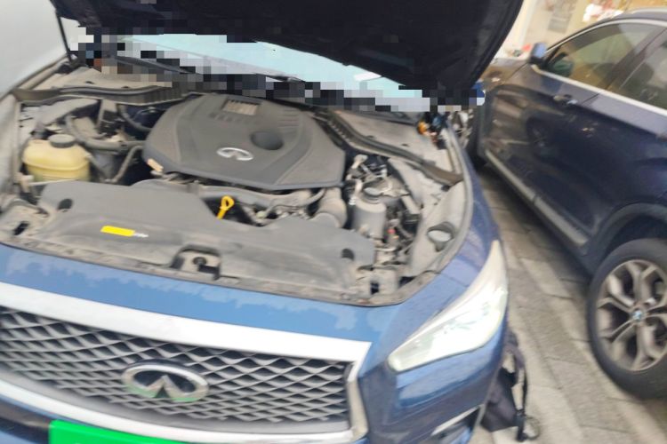 Used Infiniti Q50L 2018 2.0T Comfort Edition China VI Standard Engine Bay Left