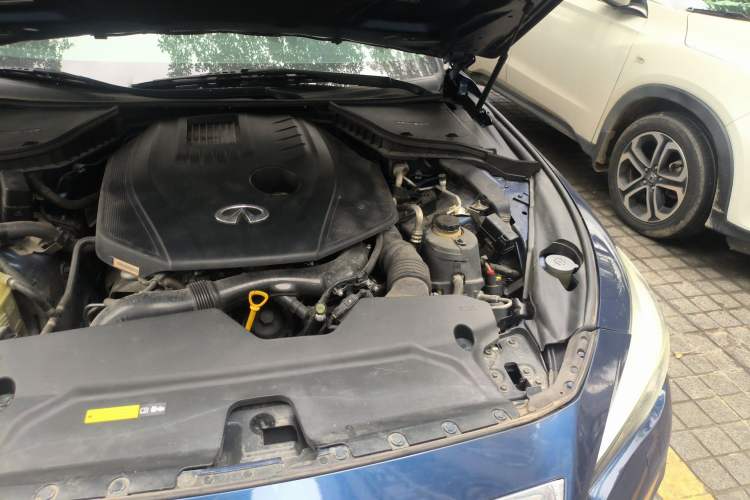 Used Infiniti Q50L 2018 2.0T Enjoyment Version China V Standard Engine Bay Left