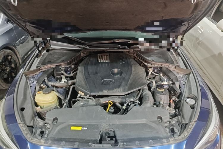 Used Infiniti Q50L 2018 2.0T Enjoyment Edition China V standard Engine Bay