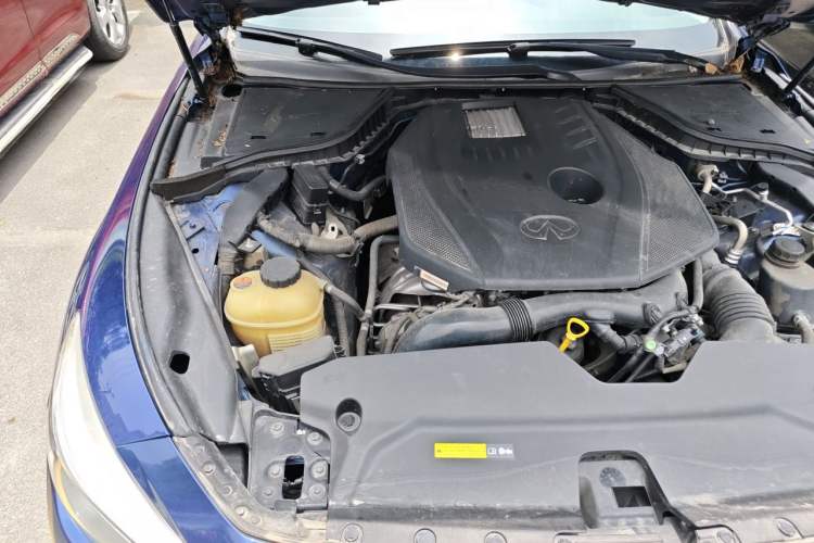Used Infiniti Q50L 2018 2.0T Enjoyment Version China VI Standard Engine Bay Right