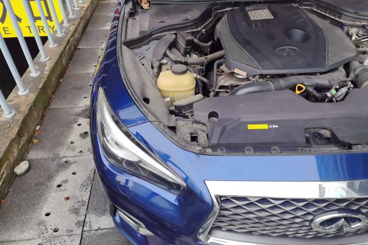 Used Infiniti Q50L 2018 2.0T Enjoyment Version China V Standard Engine Bay Right