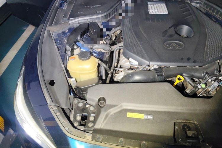 Used Infiniti Q50L 2018 2.0T Enjoyment Version China VI Standard Engine Bay Right