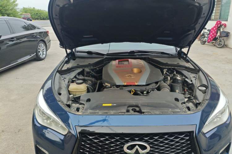 Used Infiniti Q50L 2018 2.0T Comfort Edition China VI Standard Engine Bay Right