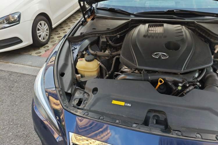 Used Infiniti Q50L 2018 2.0T Enjoyment Version China V Standard Engine Bay Right