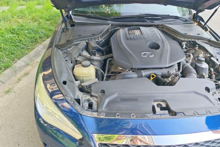 Used Infiniti Q50L 2018 2.0T Comfort Edition China VI Standard Engine Bay Right