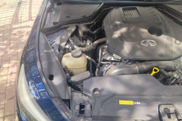 Used Infiniti Q50L 2018 2.0T Enjoyment Version China V Standard Engine Bay Right