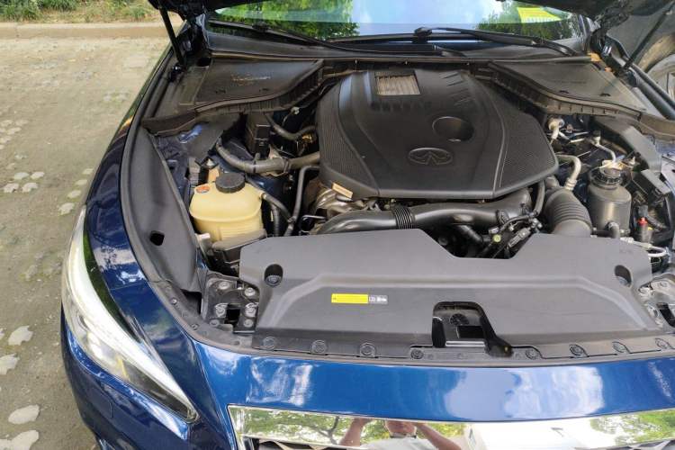 Used Infiniti Q50L 2018 2.0T Enjoyment Version China VI Standard Engine Bay Right