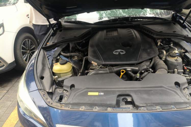 Used Infiniti Q50L 2018 2.0T Enjoyment Version China V Standard Engine Bay Right