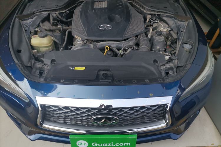 Used Infiniti Q50L 2018 2.0T Enjoyment Version China VI Standard Engine Bay