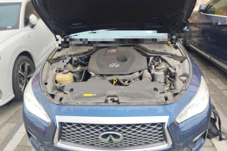 Used Infiniti Q50L 2018 2.0T Comfort Edition China VI Standard Engine Bay