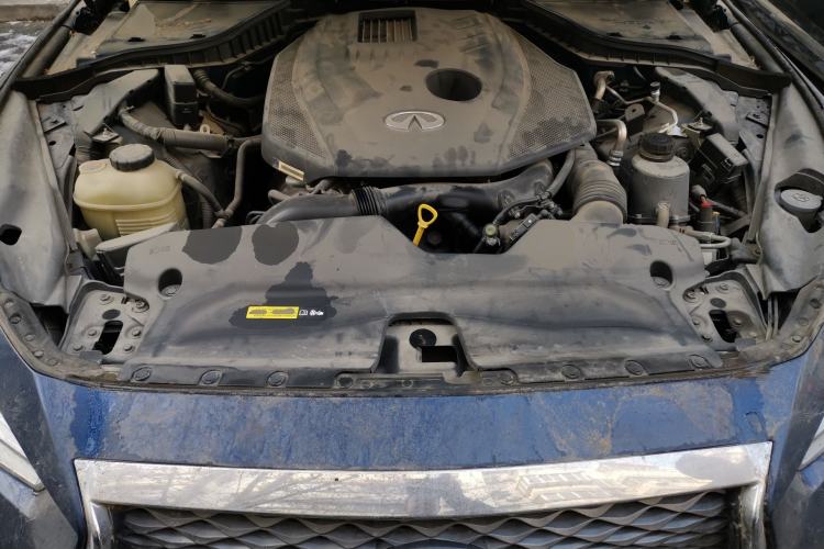 Used Infiniti Q50L 2018 2.0T Comfort Edition China VI Standard Engine Bay