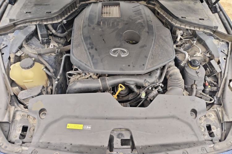 Used Infiniti Q50L 2018 2.0T Enjoyment Edition China V standard Engine Bay