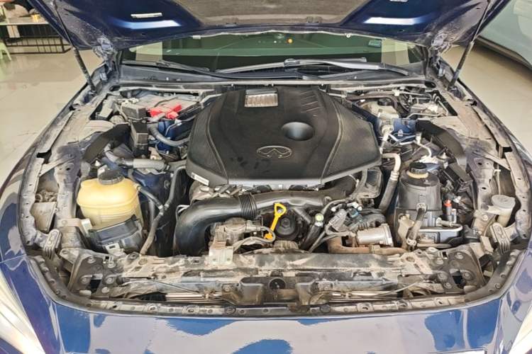Used Infiniti Q50L 2018 2.0T Comfort Edition China V Standard Engine Bay