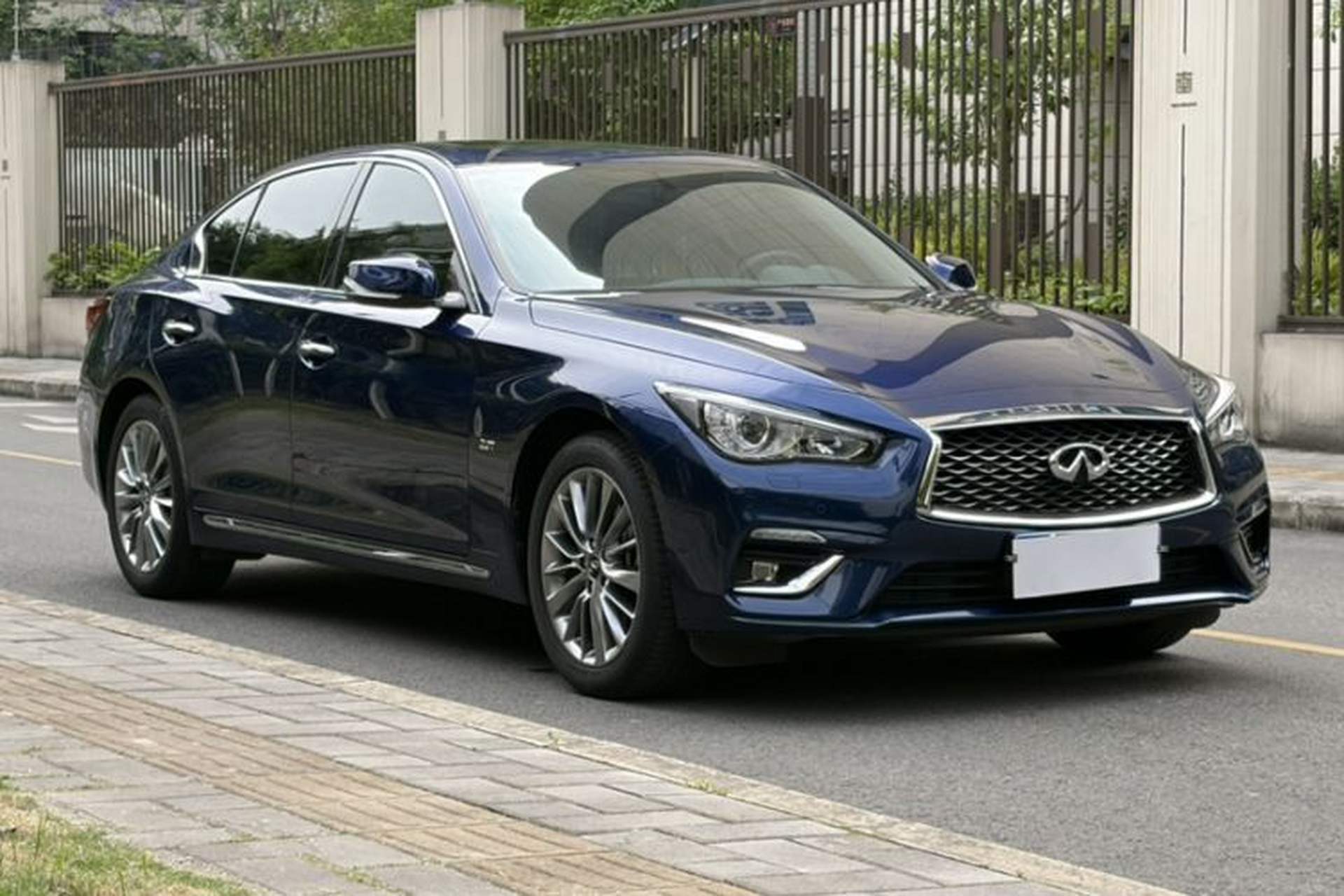 Used Infiniti Q50L 2018 2.0T Enjoyment Version China VI Standard Exterior 1