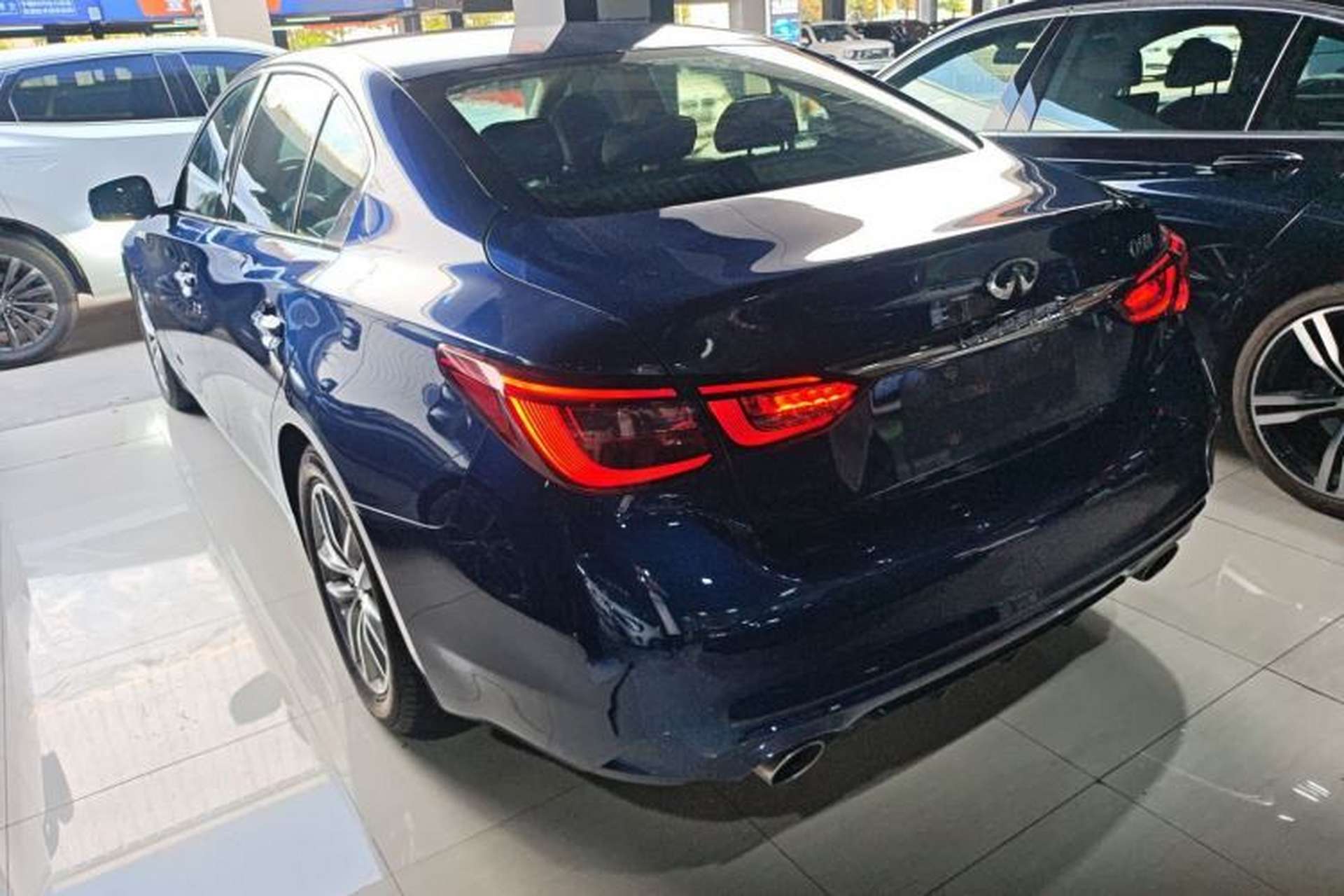 Used Infiniti Q50L 2018 2.0T Comfort Edition China VI Standard Exterior 2