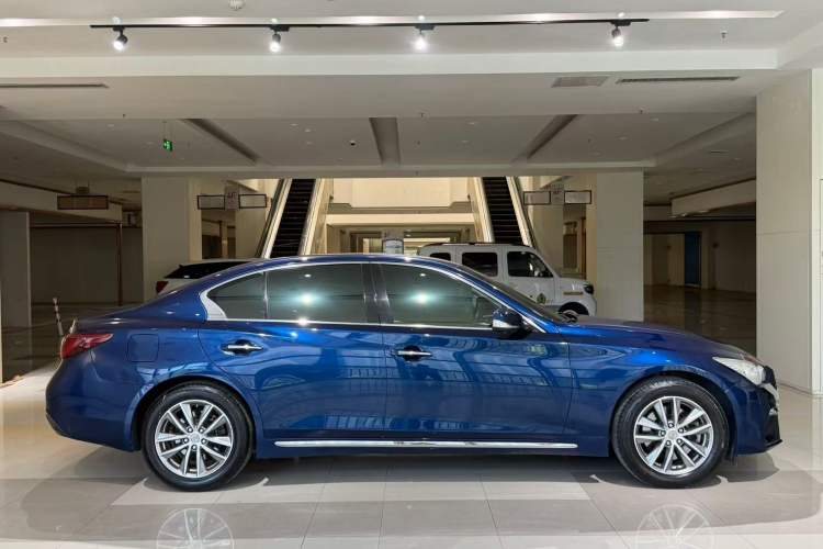 Used Infiniti Q50L 2018 2.0T Comfort Edition China V Standard Exterior 3