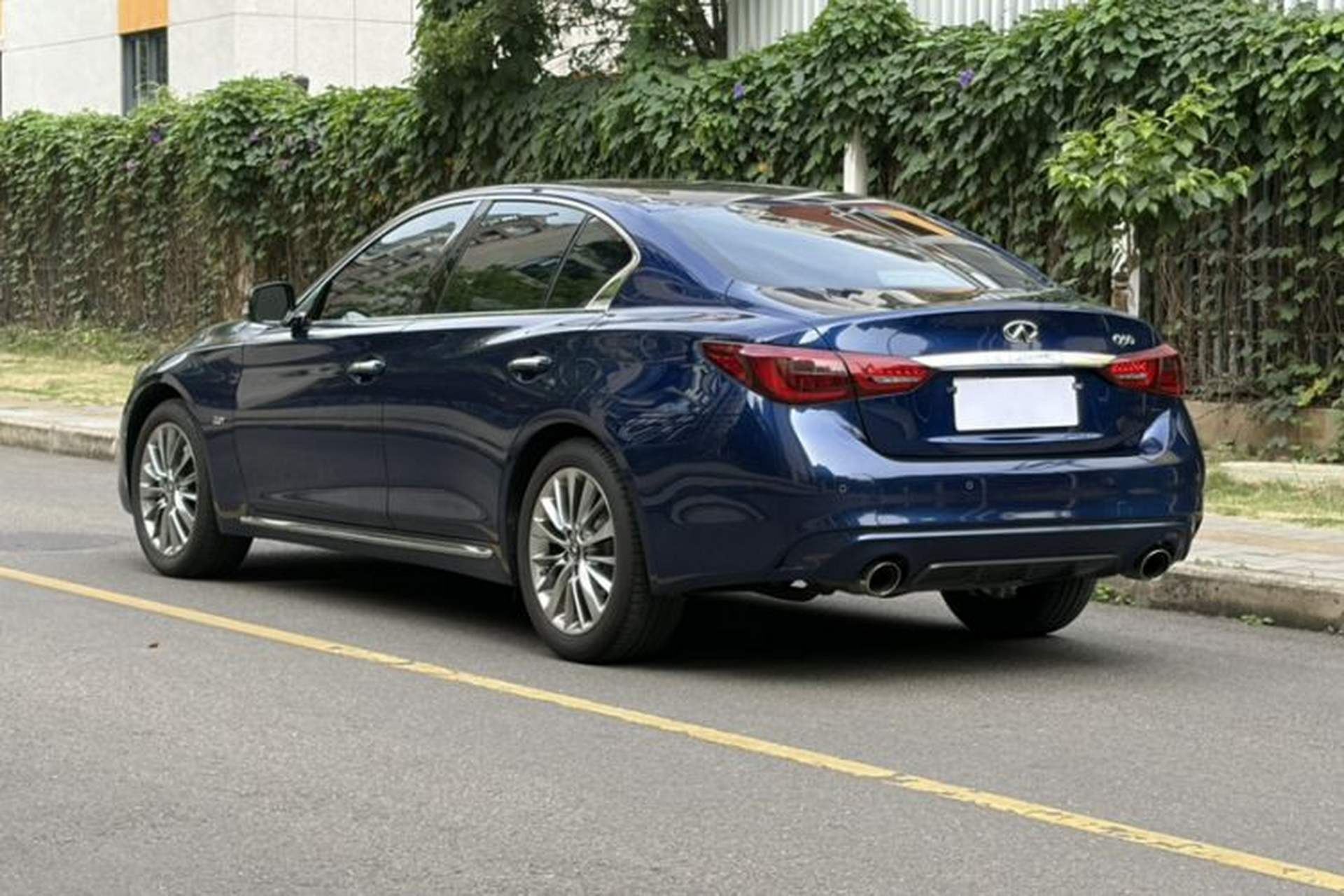 Used Infiniti Q50L 2018 2.0T Enjoyment Version China VI Standard Exterior 3