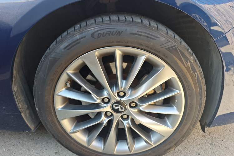 Used Infiniti Q50L 2018 2.0T Enjoyment Version China VI Standard Exterior 4