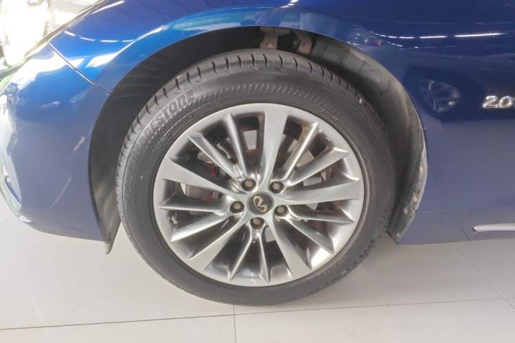 Used Infiniti Q50L 2018 2.0T Enjoyment Version China VI Standard Exterior 4
