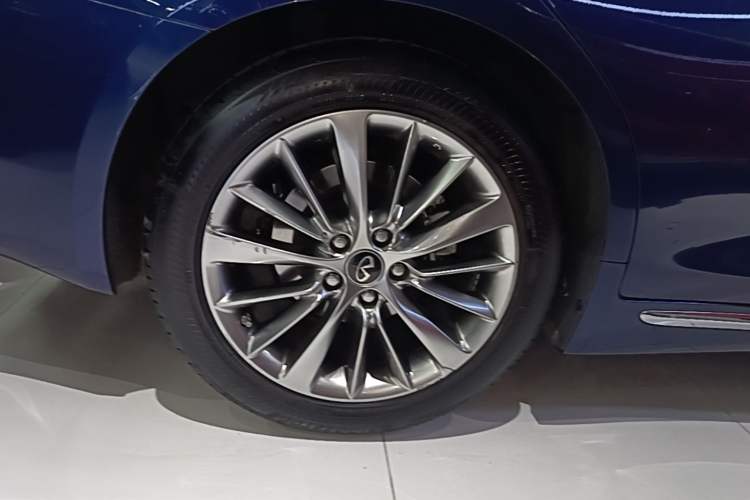 Used Infiniti Q50L 2018 2.0T Enjoyment Version China VI Standard Exterior 5