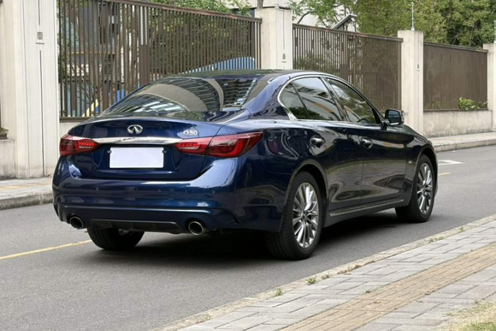 Used Infiniti Q50L 2018 2.0T Enjoyment Version China VI Standard Exterior 7