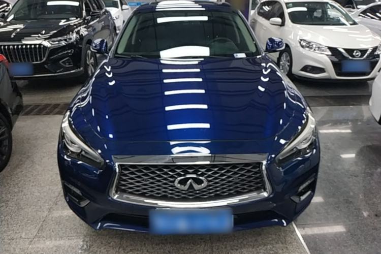 Used Infiniti Q50L 2018 2.0T Enjoyment Version China VI Standard Front