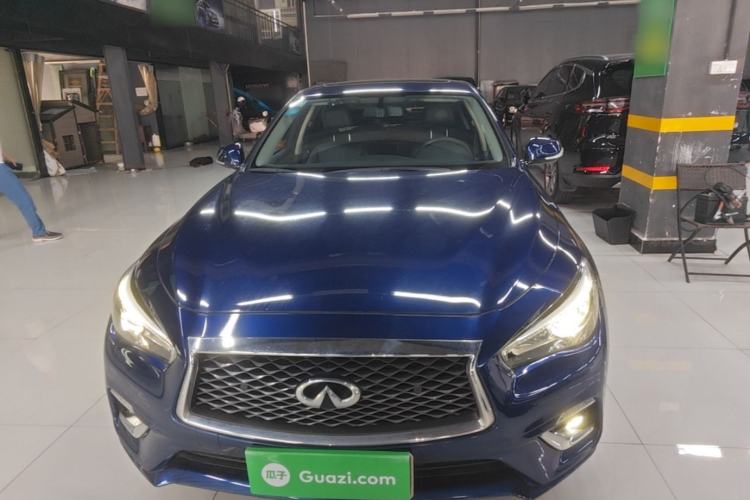 Used Infiniti Q50L 2018 2.0T Enjoyment Version China VI Standard Front