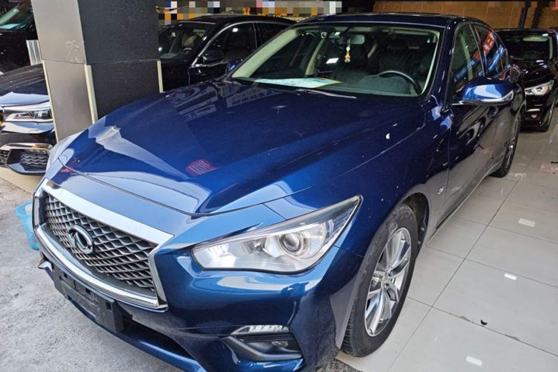 Used Infiniti Q50L 2018 2.0T Comfort Edition China VI Standard Front Left 45 Deg