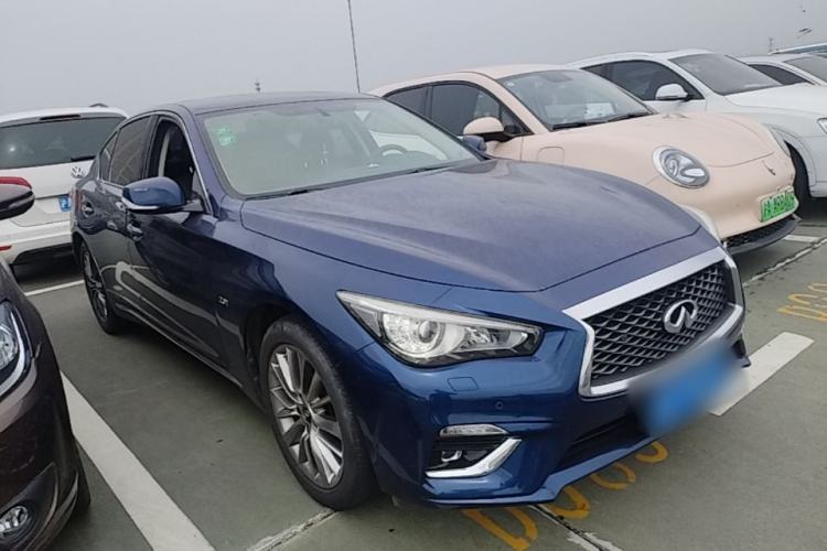 Used Infiniti Q50L 2018 2.0T Enjoyment Version China VI Standard Front Right 45 Deg