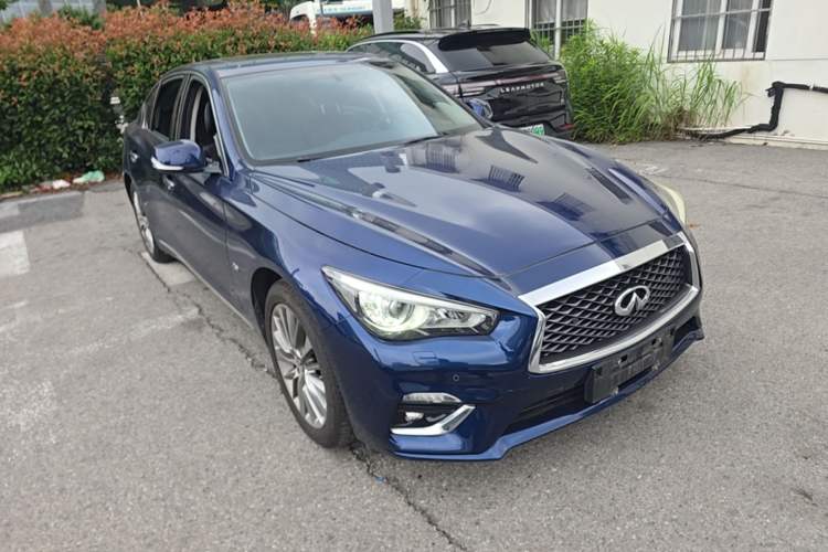 Used Infiniti Q50L 2018 2.0T Enjoyment Version China V Standard Front Right 45 Deg