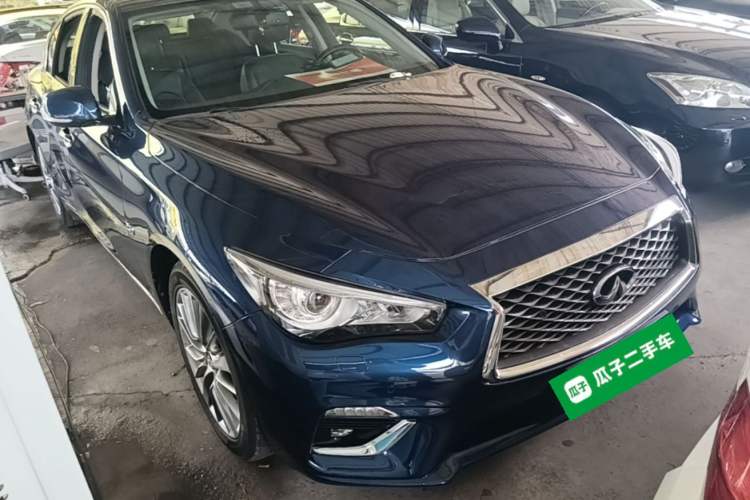 Used Infiniti Q50L 2018 2.0T Enjoyment Version China V Standard Front Right 45 Deg