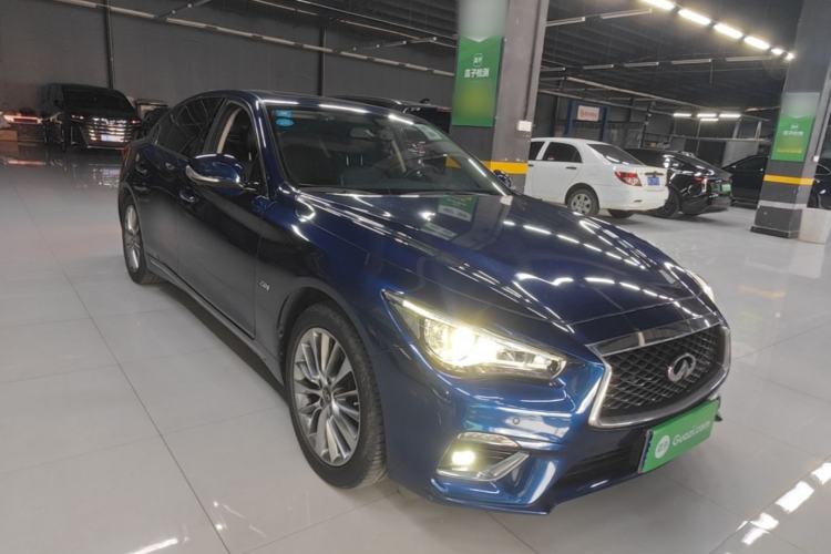 Used Infiniti Q50L 2018 2.0T Enjoyment Version China VI Standard Front Right 45 Deg
