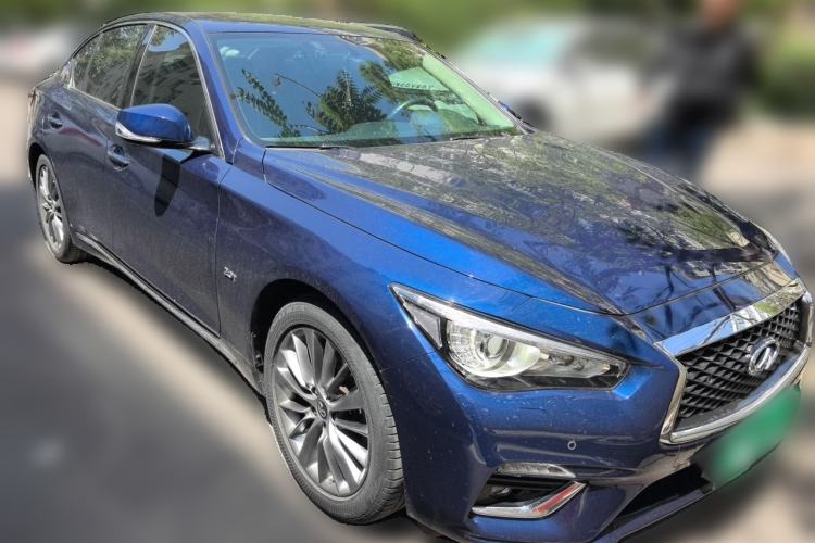 Used Infiniti Q50L 2018 2.0T Enjoyment Version China VI Standard Front Right 45 Deg