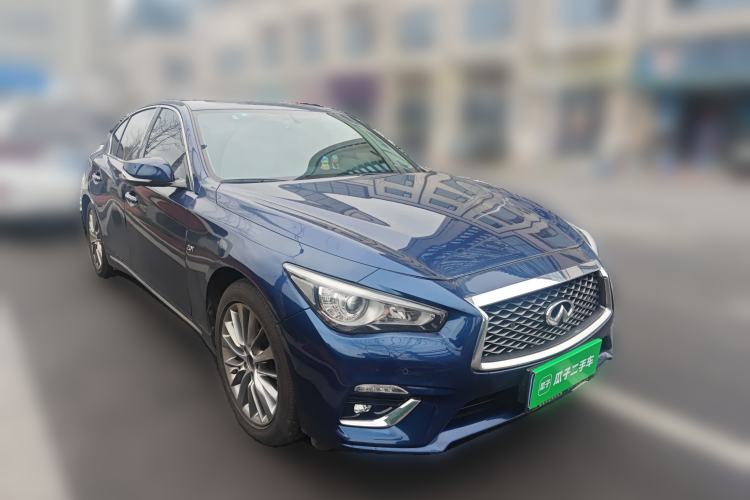 Used Infiniti Q50L 2018 2.0T Enjoyment Edition China V standard Front Right 45 Deg
