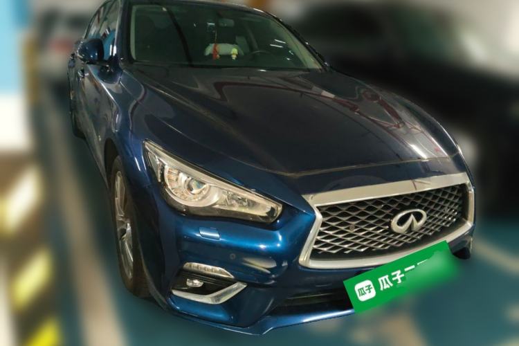 Used Infiniti Q50L 2018 2.0T Enjoyment Version China VI Standard Front Right 45 Deg
