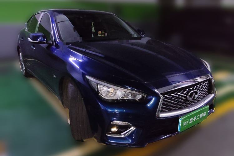 Used Infiniti Q50L 2018 2.0T Enjoyment Version China VI Standard Front Right 45 Deg