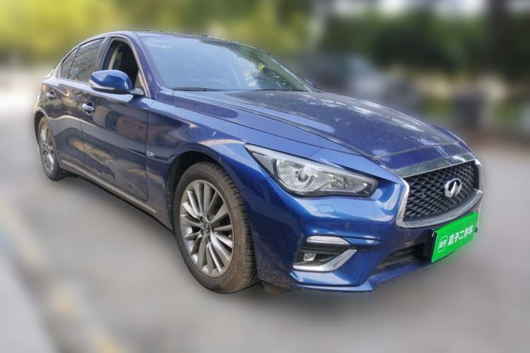 Used Infiniti Q50L 2018 2.0T Enjoyment Version China VI Standard Front Right 45 Deg