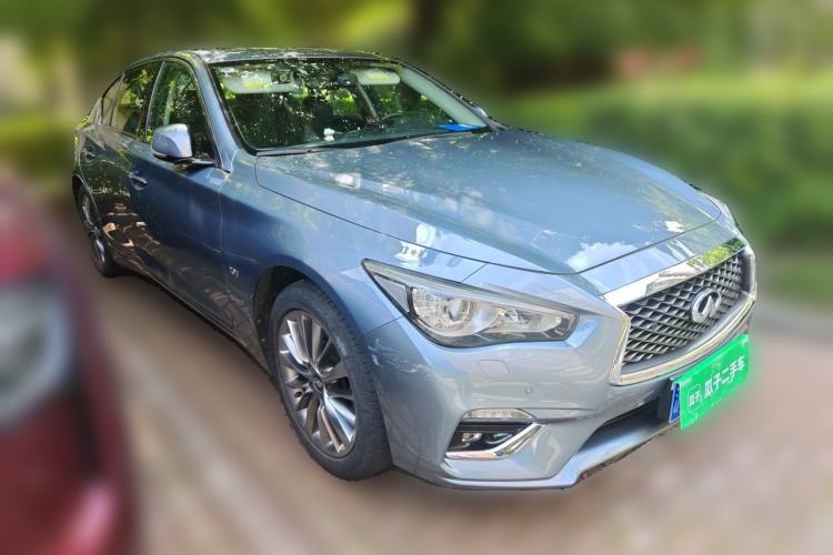 Used Infiniti Q50L 2018 2.0T Enjoyment Version China VI Standard Front Right 45 Deg