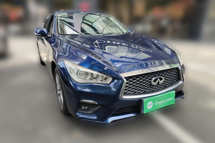 Used Infiniti Q50L 2018 2.0T Comfort Edition China VI Standard Front Right 45 Deg
