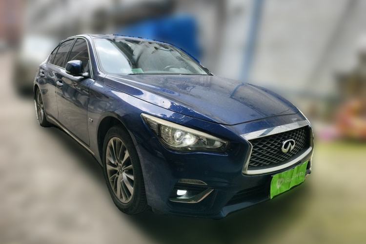 Used Infiniti Q50L 2018 2.0T Enjoyment Version China VI Standard Front Right 45 Deg