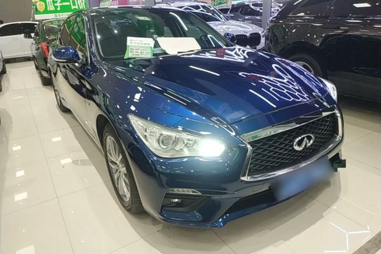 Used Infiniti Q50L 2018 2.0T Comfort Edition China VI Standard Front Right 45 Deg