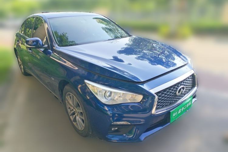 Used Infiniti Q50L 2018 2.0T Comfort Edition China VI Standard Front Right 45 Deg